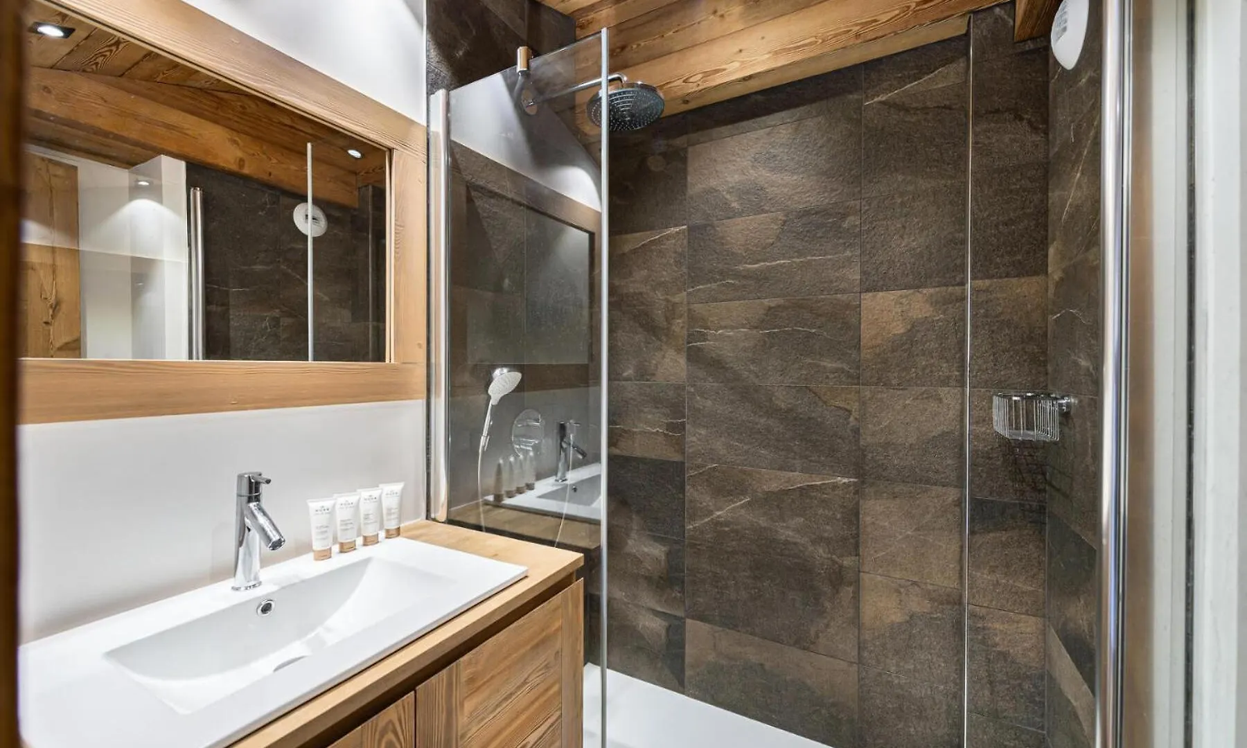 Residence Les Grandes Bosses - 4 Pieces Pour 8 Personnes 264 Courchevel Apartment